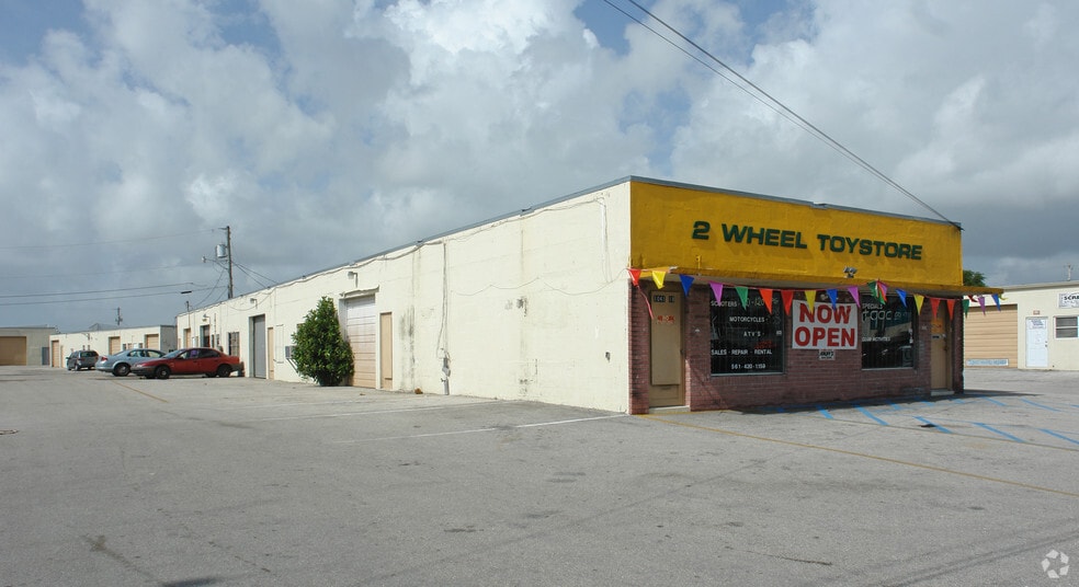 1041 Silver Beach Rd, Riviera Beach, FL for lease - Building Photo - Image 2 of 4