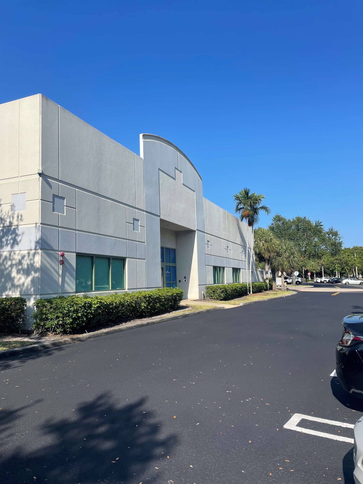400 Northpoint Pky, West Palm Beach, FL for lease Front of 700- Image 1 of 12
